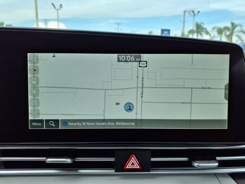 New 2025 Hyundai Elantra Limited image 22