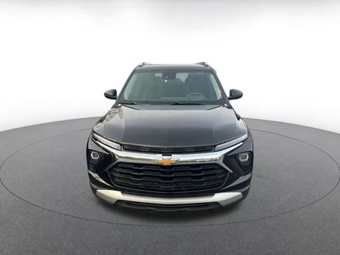 Used 2025 Toyota Corolla LE image 3