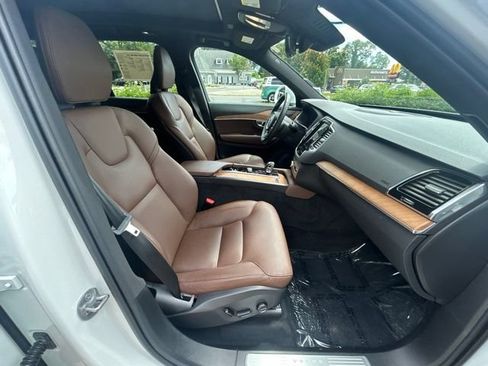 Certified 2024 Volvo XC90 B6 Plus w/ Protection Package Premier AWD/4WD image 15