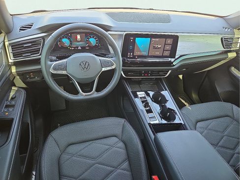 Used 2024 Volkswagen Atlas Cross Sport SE AWD/4WD image 11