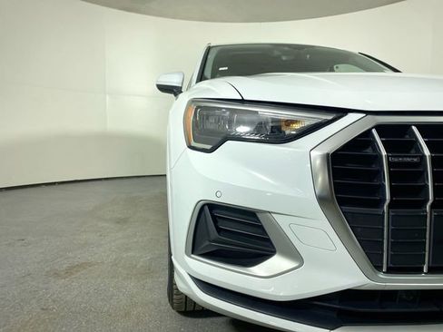 Used 2020 Audi Q3 2.0T Premium w/ Convenience Package image 29