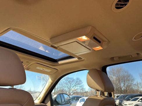 Used 2014 Chevrolet Tahoe LT w/ Luxury Package image 9