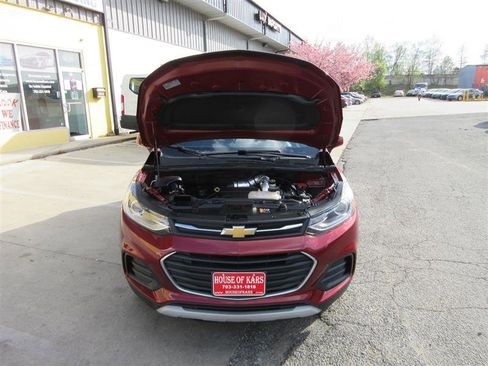 Used 2022 Chevrolet Trax LT w/ Driver Confidence Package AWD/4WD image 29