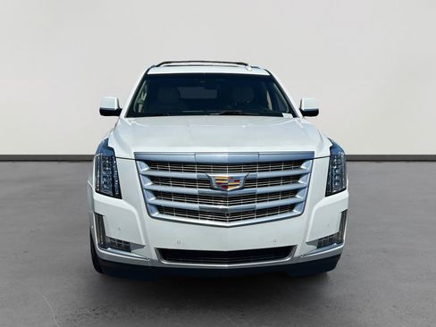 Used 2020 Cadillac Escalade Luxury w/ LPO, Radiant Package AWD/4WD image 8