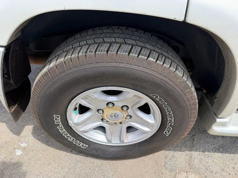 Used 2000 Toyota 4Runner Limited image 24