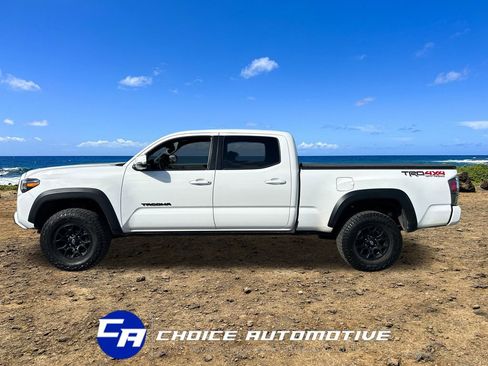 Used 2023 Toyota Tacoma TRD Off-Road w/ Technology Package image 3