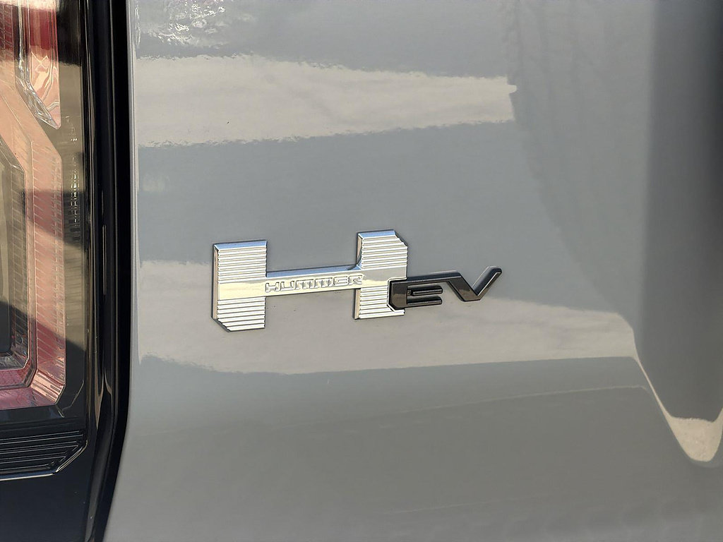 New 2026 GMC Hummer EV SUV AWD/4WD image 3