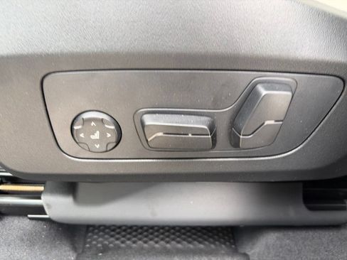 New 2026 BMW X1 xDrive28i w/ Technology Package AWD/4WD image 18