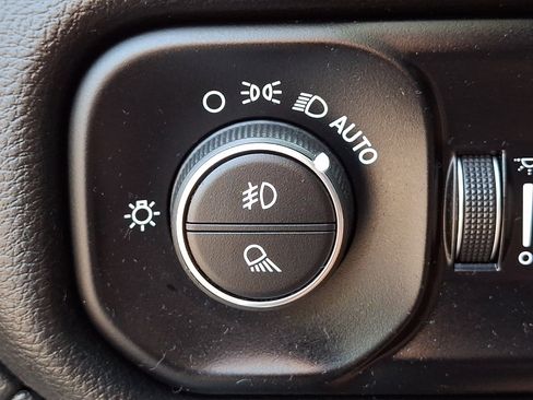 Used 2025 RAM 1500 Big Horn AWD/4WD image 25