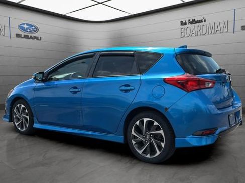Used 2018 Toyota Corolla iM w/ Carpet Mat Package (TMS) FWD image 8