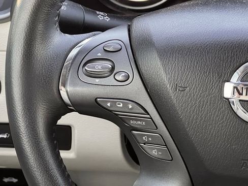 Used 2019 Nissan Murano Platinum w/ Cargo Package image 12