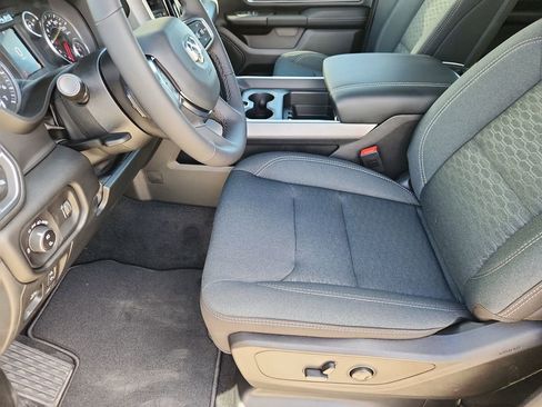 New 2026 RAM 1500 4x4 Crew Cab image 7