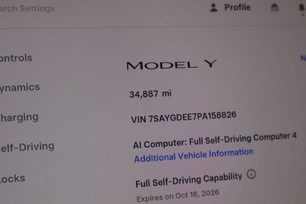 Used 2023 Tesla Model Y Long Range AWD/4WD image 42
