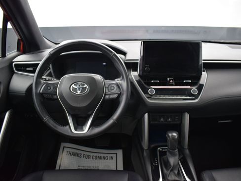 Used 2023 Toyota Corolla Cross XSE w/ Convenience Package image 15