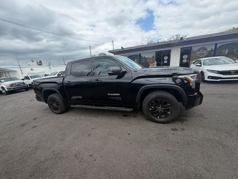 Used 2022 Toyota Tundra SR5 w/ Convenience Package RWD image 9