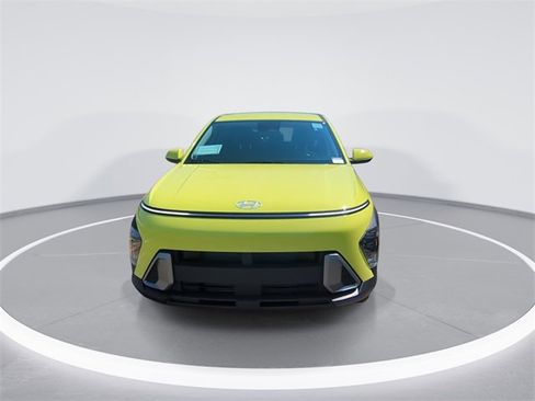 New 2026 Hyundai Kona SE image 3