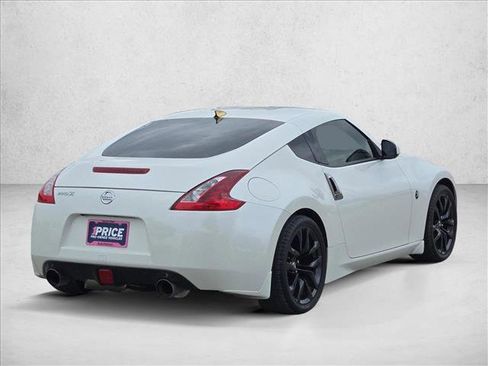 Used 2020 Nissan 370Z Coupe RWD image 5