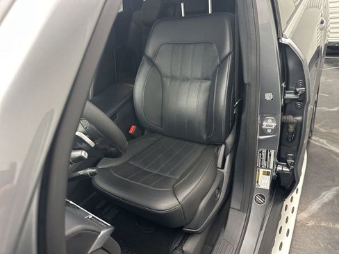 Used 2019 Mercedes-Benz GLS 450 4MATIC image 17