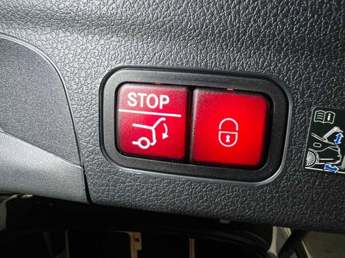 Used 2025 Mercedes-Benz GLE 450 4MATIC image 19