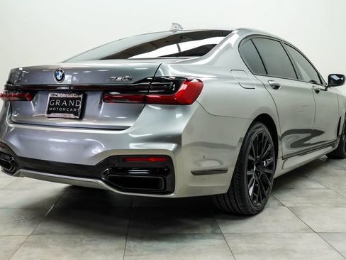 Used 2022 BMW 750i xDrive w/ Luxury Rear Seating Package AWD/4WD image 12