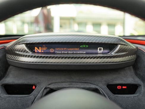 Used 2020 McLaren 720S Performance RWD image 40