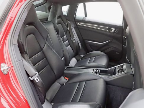 Used 2020 Porsche Panamera GTS AWD/4WD image 32