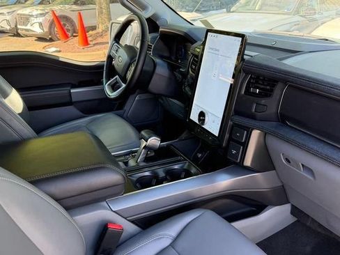 Used 2025 Ford F150 Lightning Flash AWD/4WD image 12