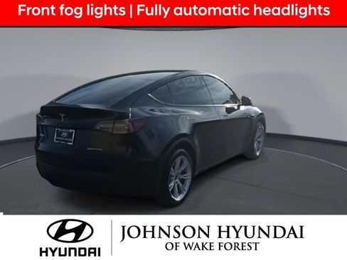Used 2024 Tesla Model Y Long Range image 9