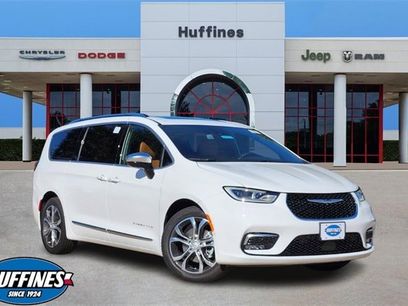 New 2026 Chrysler Pacifica Pinnacle