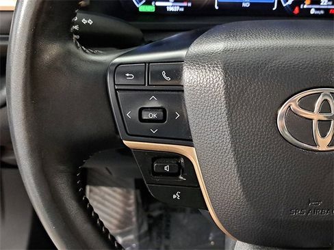 Used 2024 Toyota Crown Limited image 25