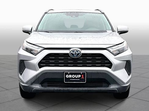 Used 2022 Toyota RAV4 XLE image 3