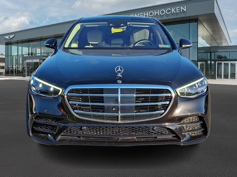 Used 2021 Mercedes-Benz S 580 4MATIC Sedan image 3