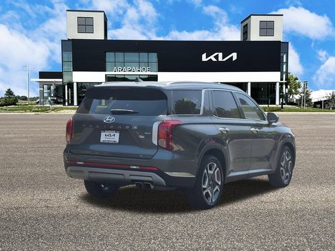 Used 2023 Hyundai Palisade Limited AWD/4WD image 5