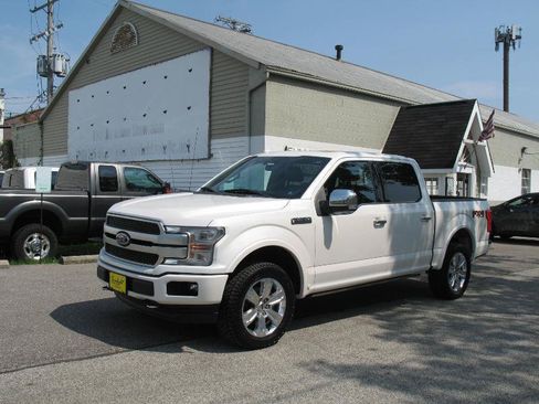 Used 2019 Ford F150 Platinum w/ Equipment Group 701A Luxury AWD/4WD image 3