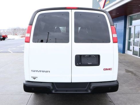 Used 2017 GMC Savana 3500 LS image 7