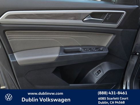 Certified 2021 Volkswagen Atlas Cross Sport SE w/ Panoramic Sunroof Package image 10