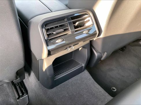 Used 2024 BMW 530i image 37