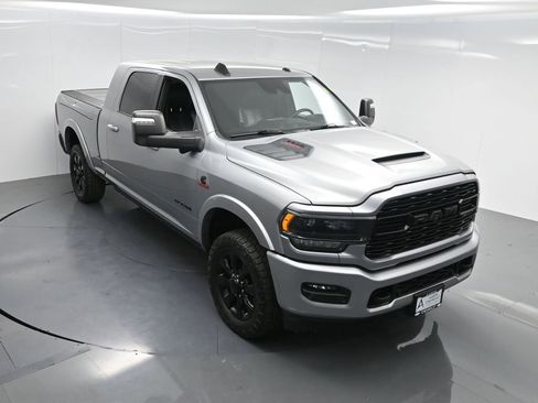 Used 2023 RAM 2500 Limited image 61