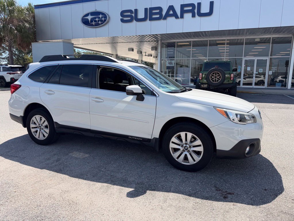 Used 2015 Subaru Outback 2.5i Premium AWD/4WD image 1