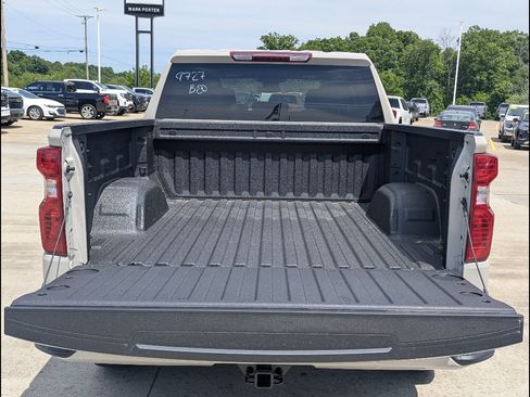 New 2026 Chevrolet Silverado 1500 Custom w/ Turbomax Blackout Package AWD/4WD image 13
