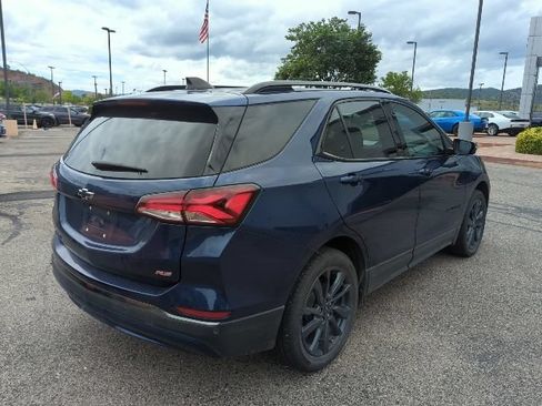 Used 2023 Chevrolet Equinox RS w/ RS Leather Package FWD image 3