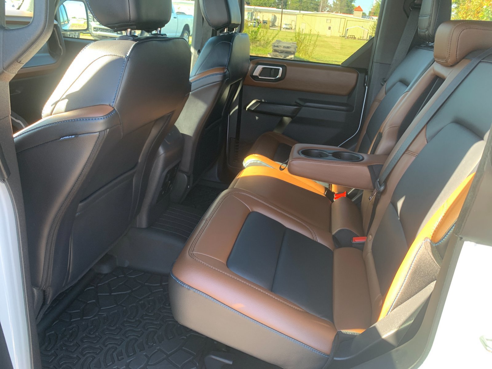 Used 2024 Ford Bronco Outer Banks AWD/4WD image 15