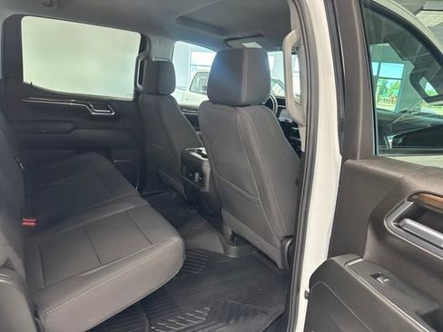Used 2024 Chevrolet Silverado 1500 LT Trail Boss AWD/4WD image 28
