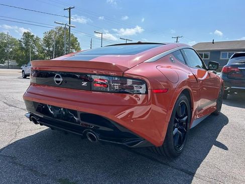 Used 2024 Nissan Z Performance w/ Heritage Edition image 6