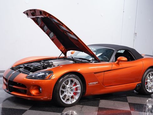 Used 2010 Dodge Viper SRT-10 image 28