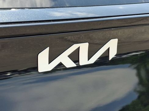 Used 2023 Kia Sportage EX AWD/4WD image 31