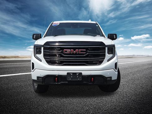 Used 2025 GMC Sierra 1500 AT4 AWD/4WD image 17