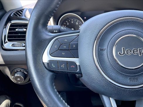 Used 2018 Jeep Compass Latitude w/ Popular Equipment Group FWD image 18