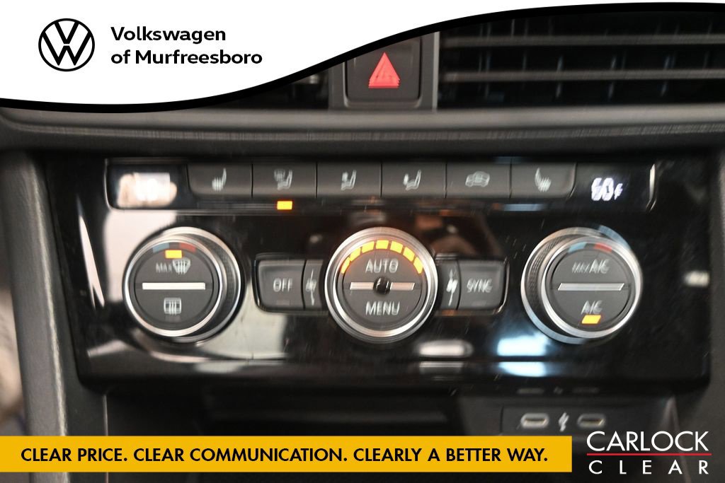 Used 2024 Volkswagen Jetta SE w/ Panoramic Sunroof Package FWD image 15