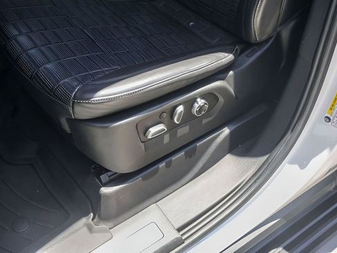 Used 2021 Cadillac Escalade ESV Sport Platinum w/ Heavy-Duty Trailer Package AWD/4WD image 8